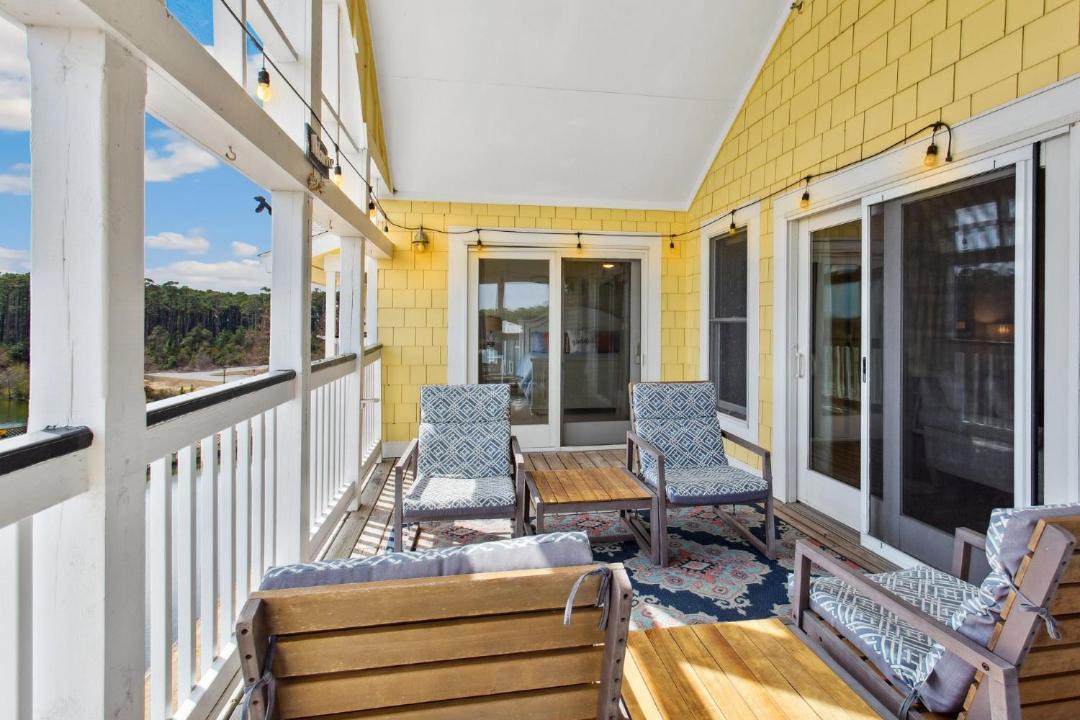 Photo of Patio Balcony in Bermuda Bay