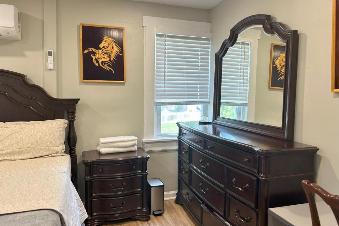 Photo of Bedroom in Teaneck