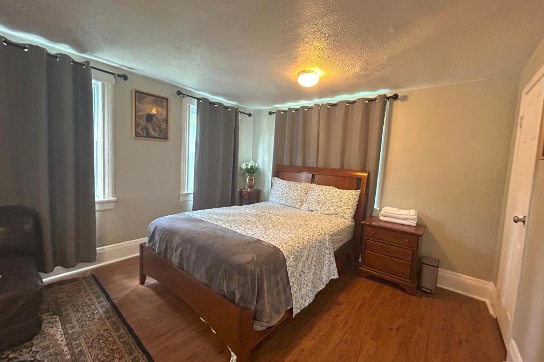 Photo of Bedroom in Teaneck