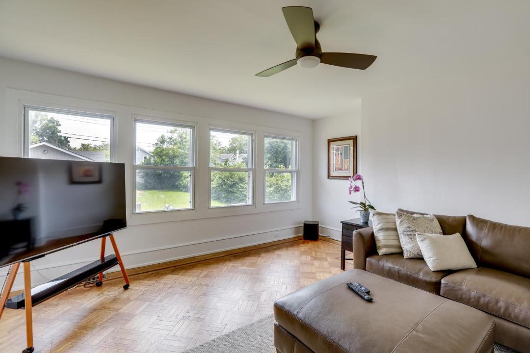 Photo of Livingroom in Asbury Park