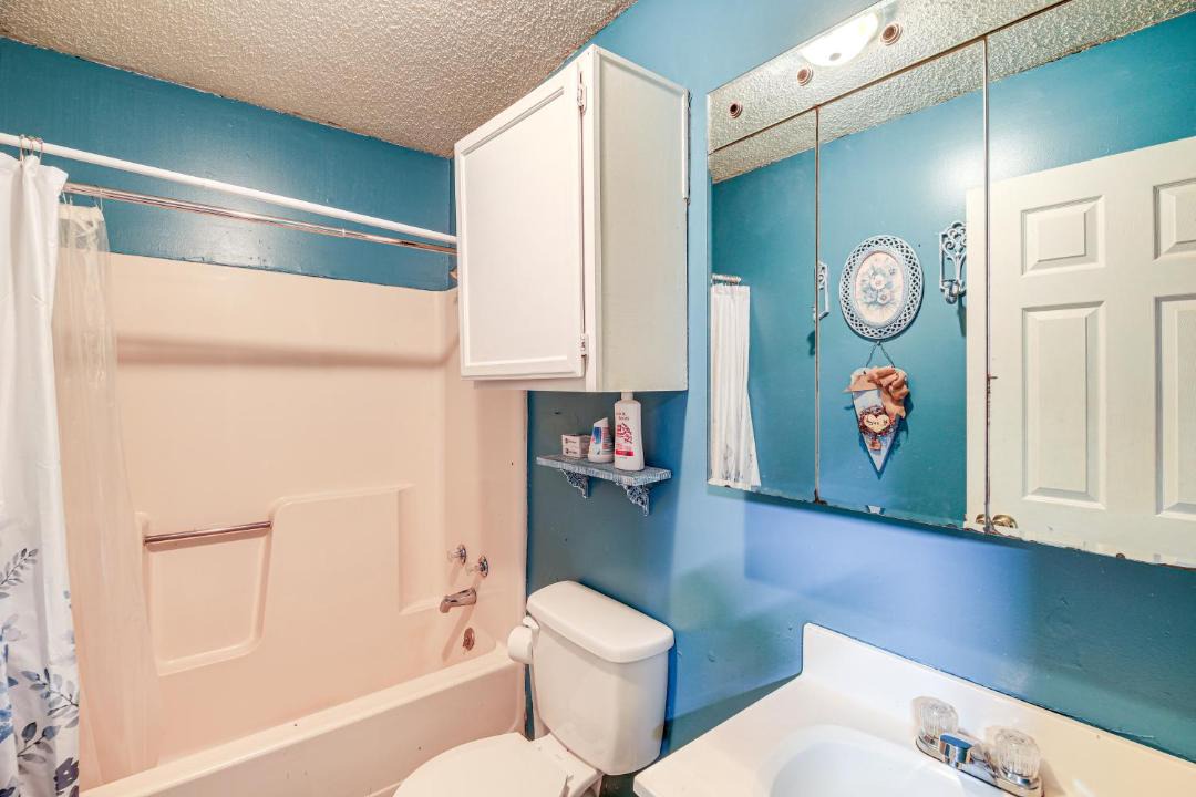 Photo of Bathroom in Matewan