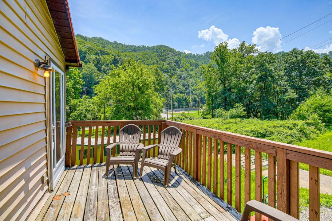 Photo of Patio Balcony in Matewan