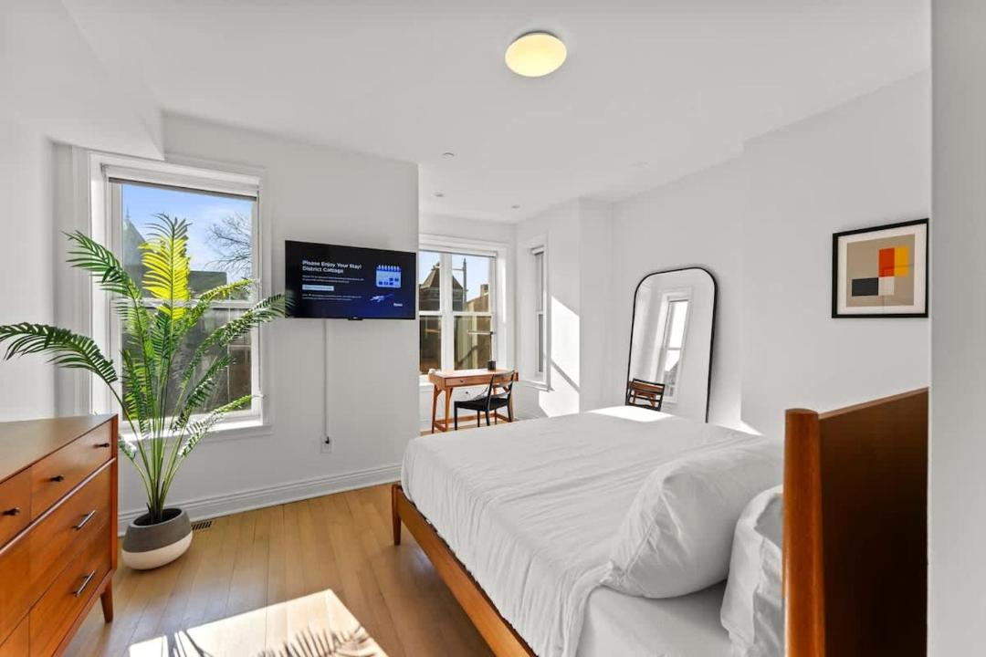 Photo of Bedroom in Bloomingdale