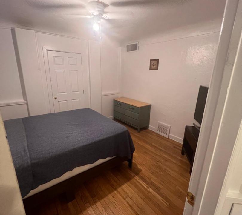 Photo of Bedroom in F. Q. Story