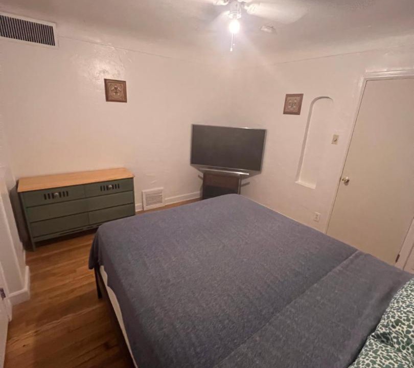 Photo of Bedroom in F. Q. Story