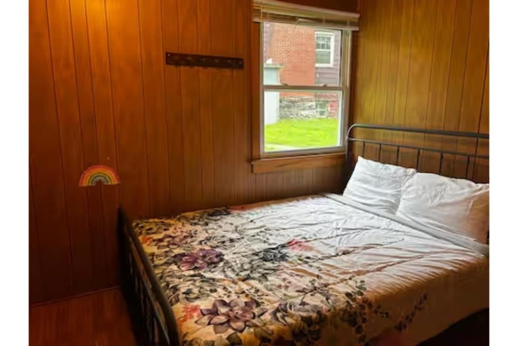 Photo of Bedroom in Waynesboro