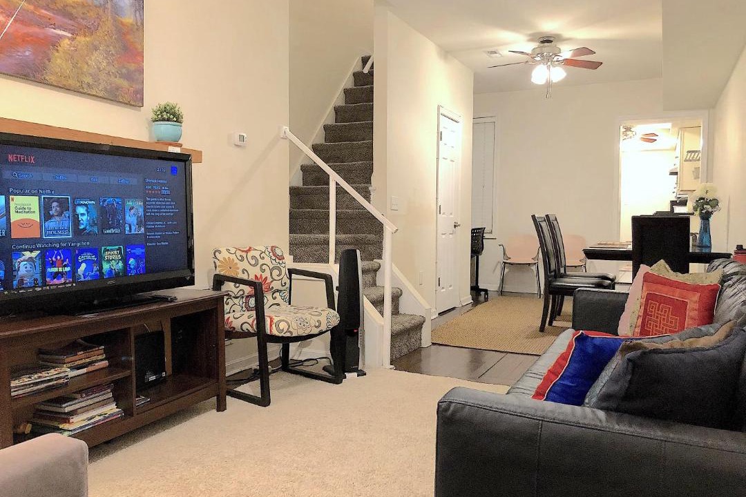 Photo of Livingroom in Upper Fells Point
