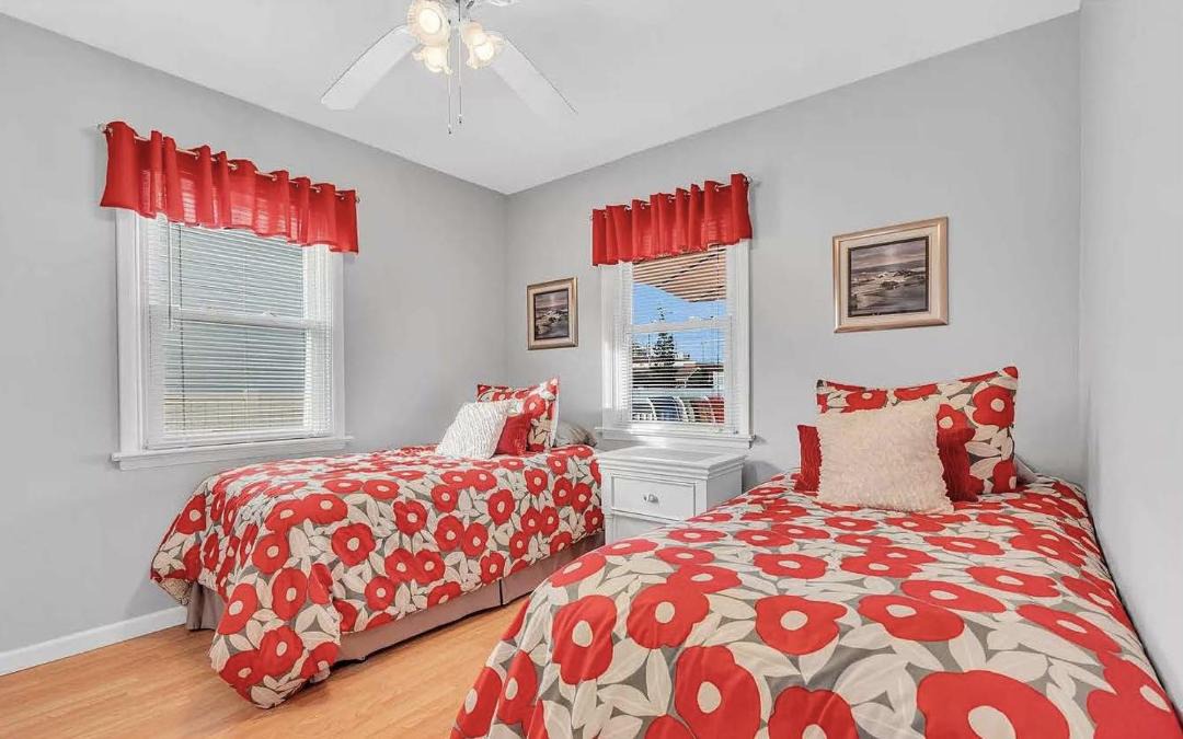 Photo of Bedroom in Seaside Heights