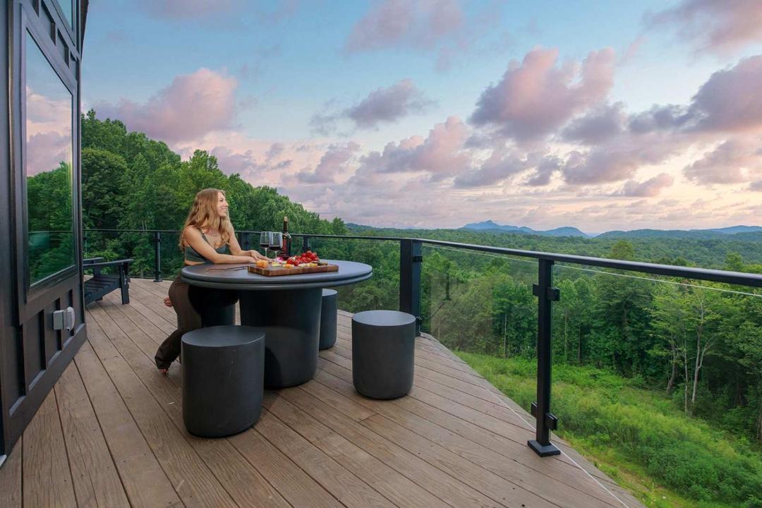 Photo of Patio Balcony in Saluda
