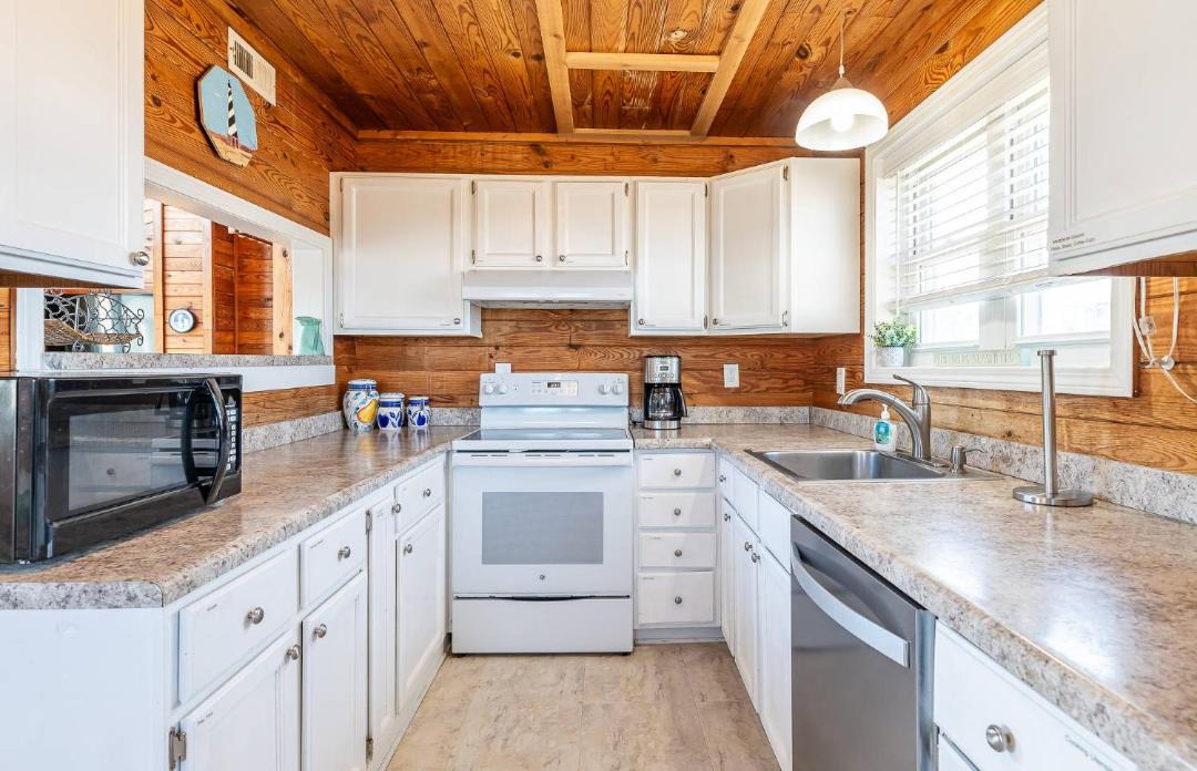 Photo of Kitchen in Carova Beach