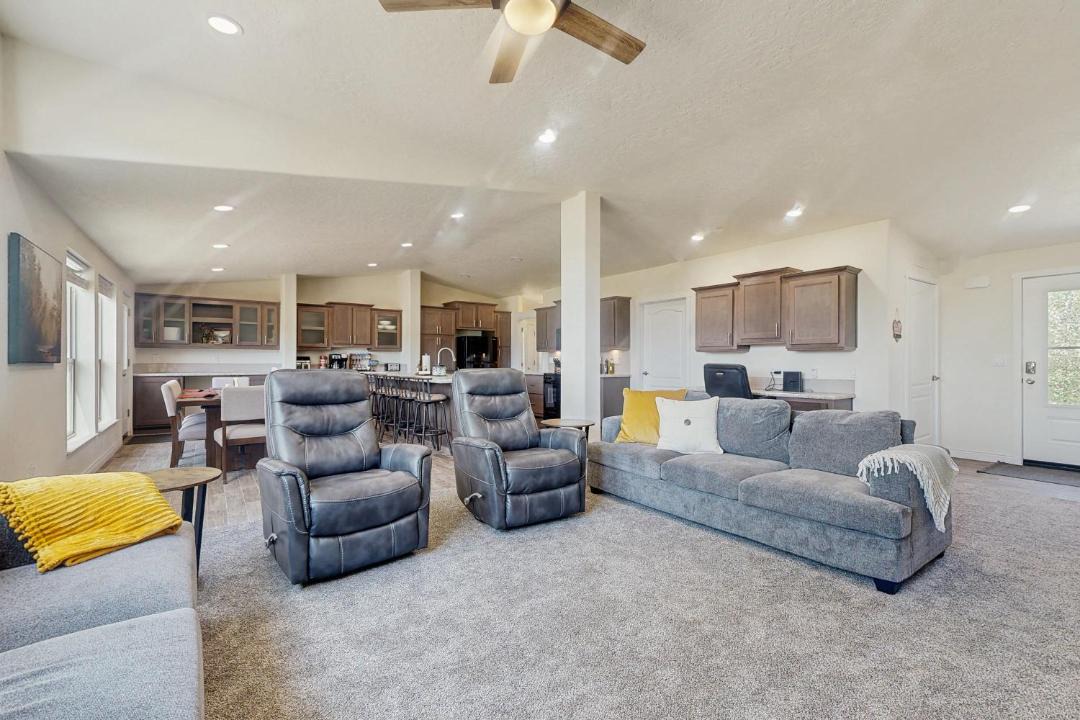 Photo of Livingroom in Fir Grove Estates
