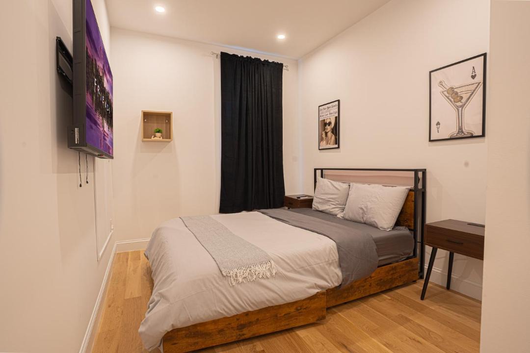 Photo of Bedroom in Ocean Hill