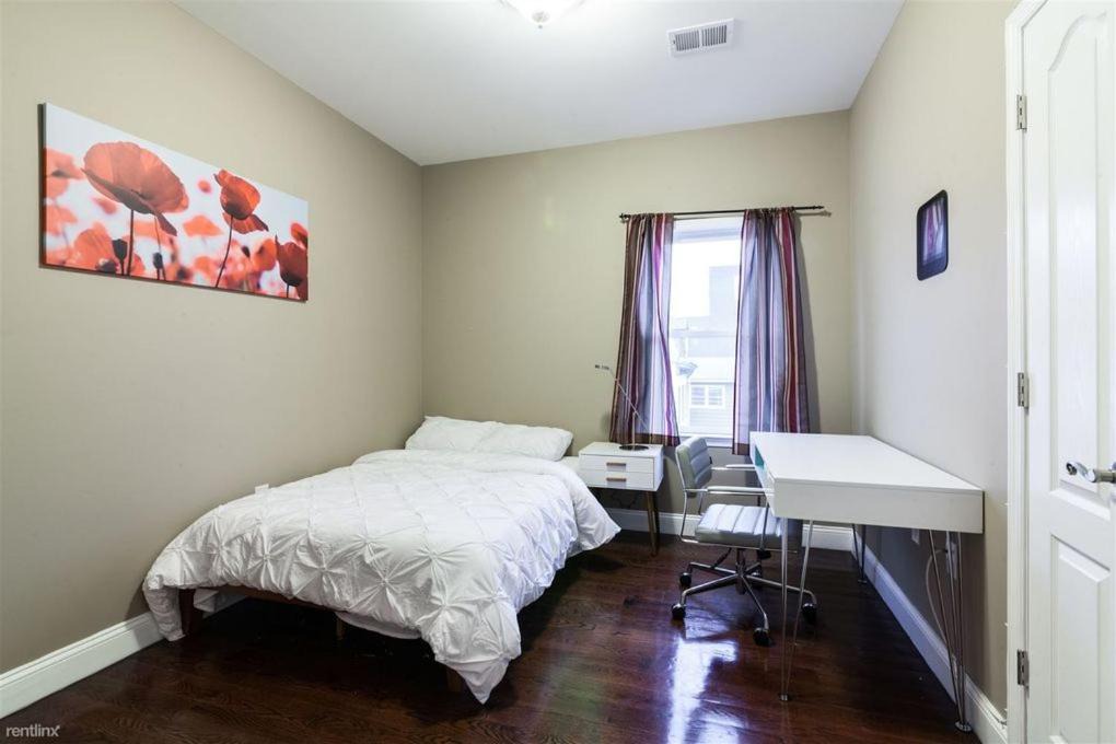Photo of Bedroom in The Heights