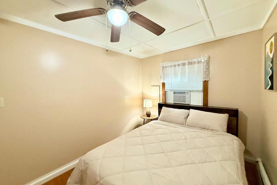 Photo of Bedroom in Montague