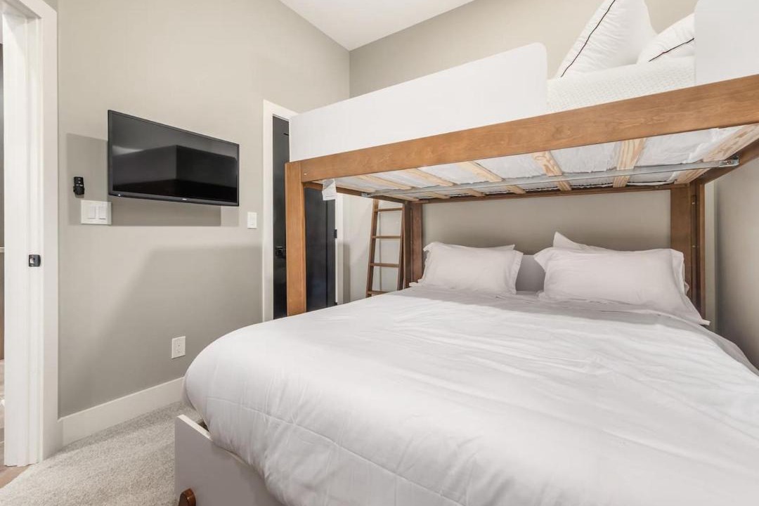 Photo of Bedroom in Downtown Columbus