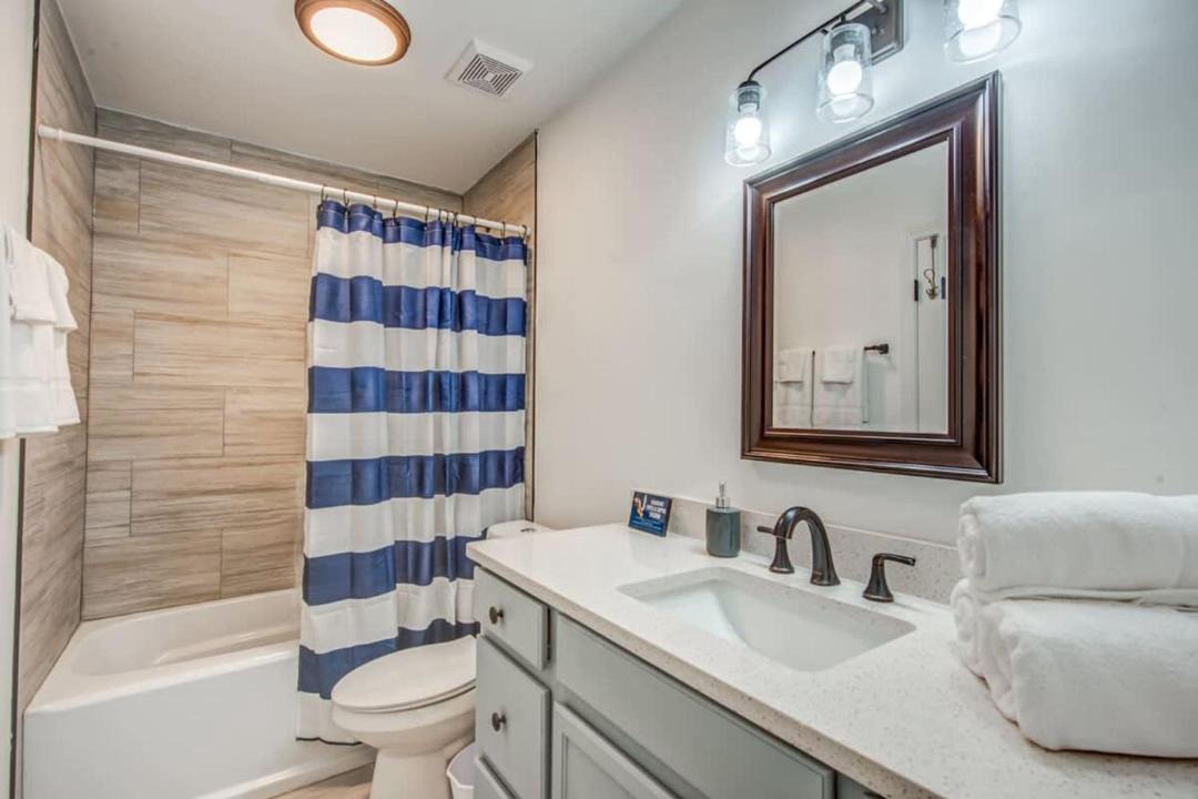 Photo of Bathroom in University District