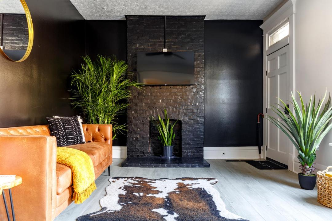 Photo of Livingroom in Victorian Village