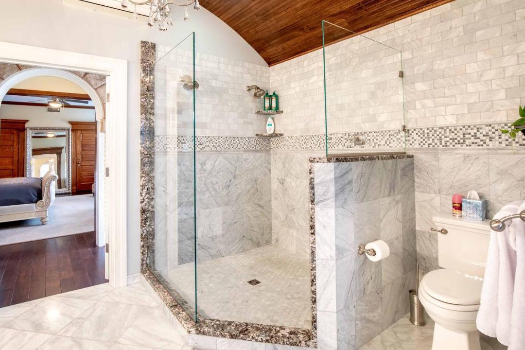 Photo of Bathroom in Clarion