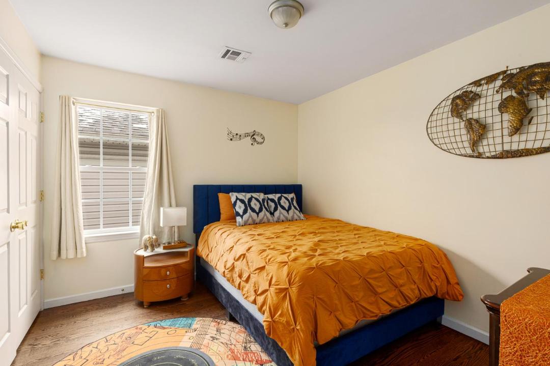Photo of Bedroom in Newark