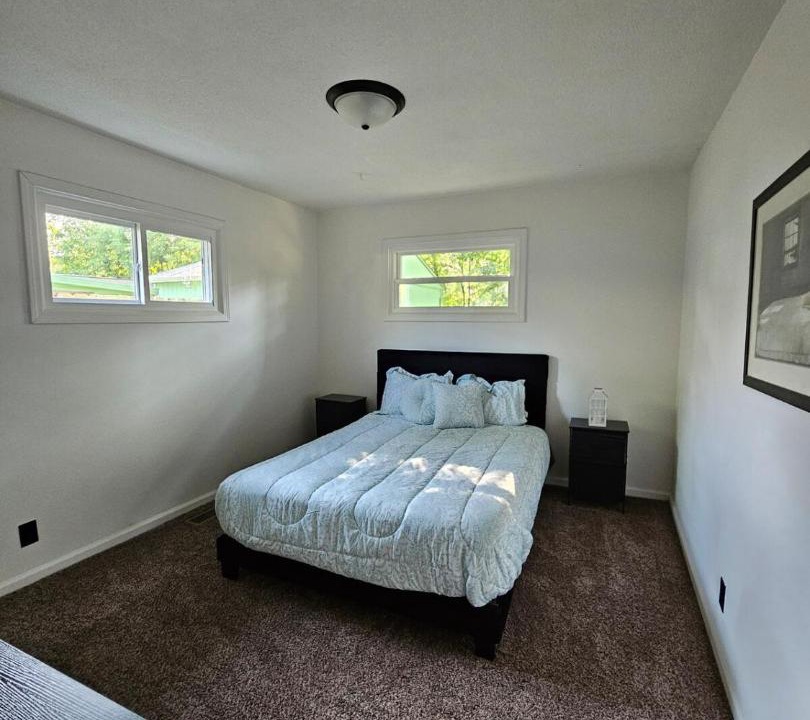 Photo of Bedroom in Mentor Headlands