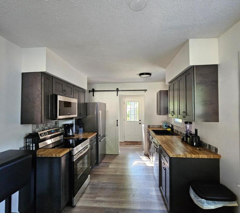 Photo of Kitchen in Mentor Headlands