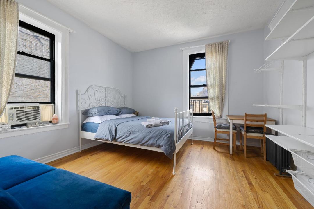 Photo of Bedroom in Inwood