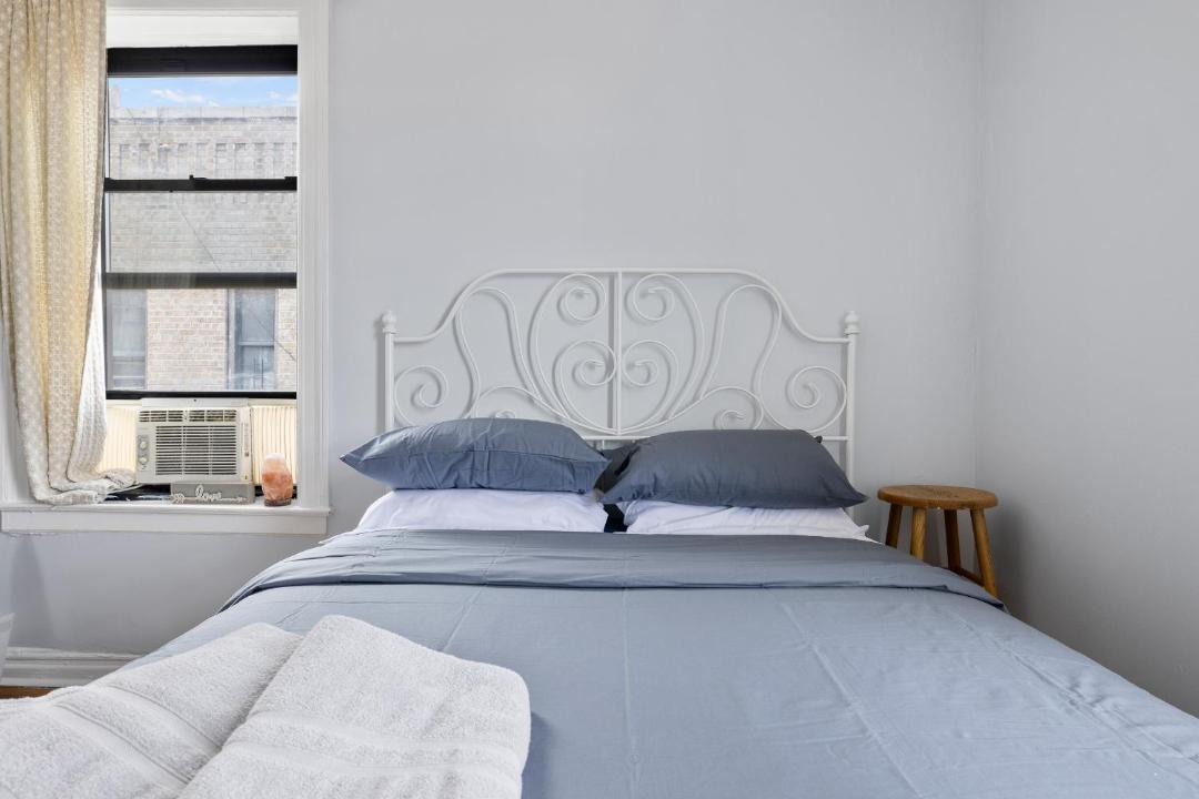 Photo of Bedroom in Inwood