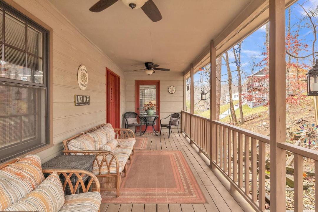 Photo of Patio Balcony in La Follette