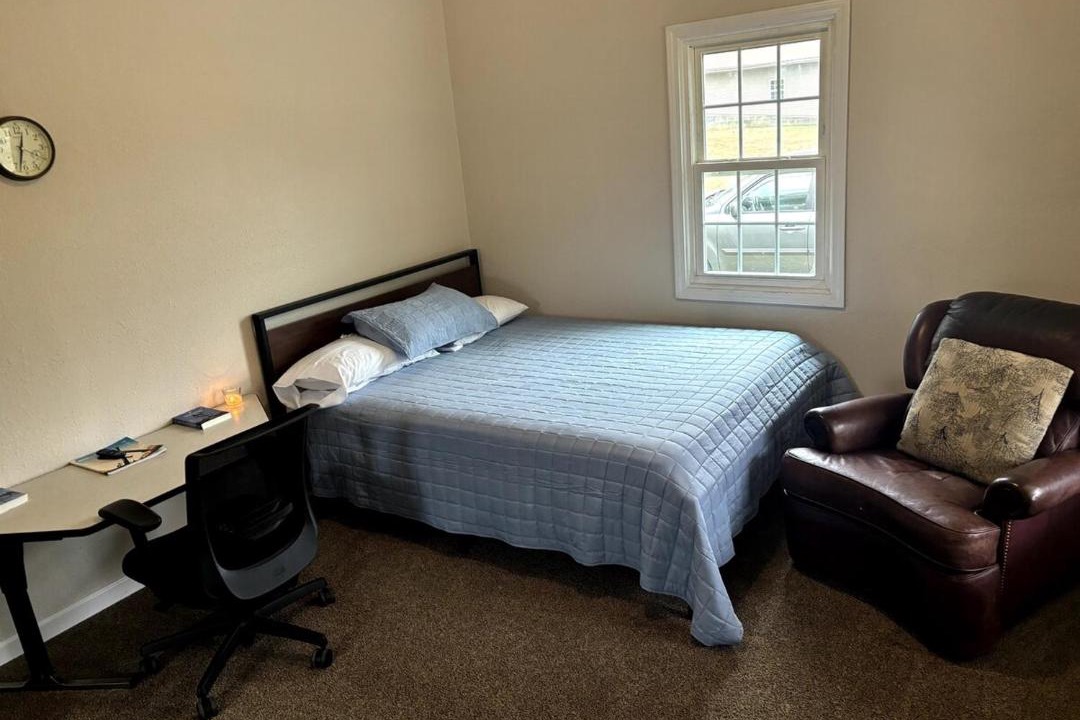 Photo of Bedroom in Arjay