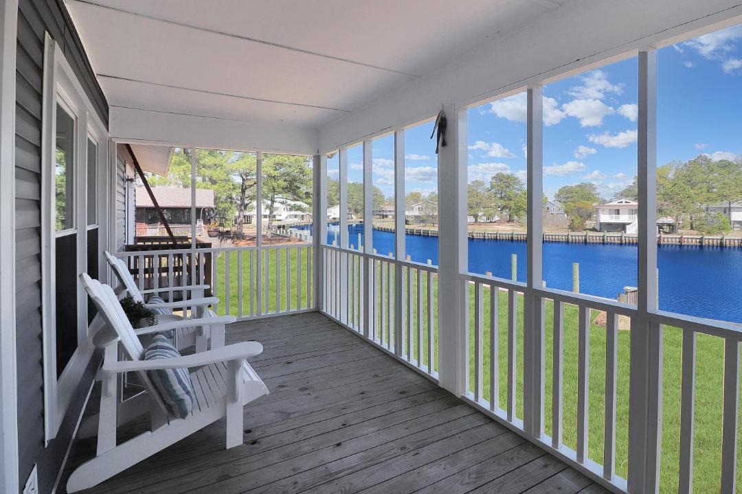 Photo of Patio Balcony in Deep Hole