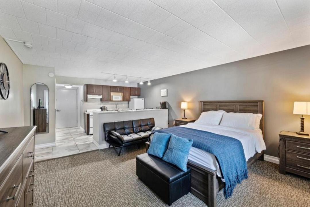 Photo of Bedroom in Rockland Lake