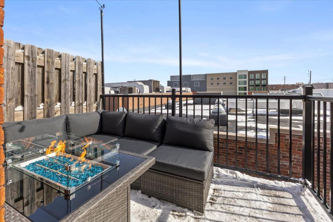Photo of Patio Balcony in Lockerbie Square