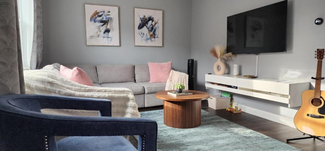 Photo of Livingroom in Fairview