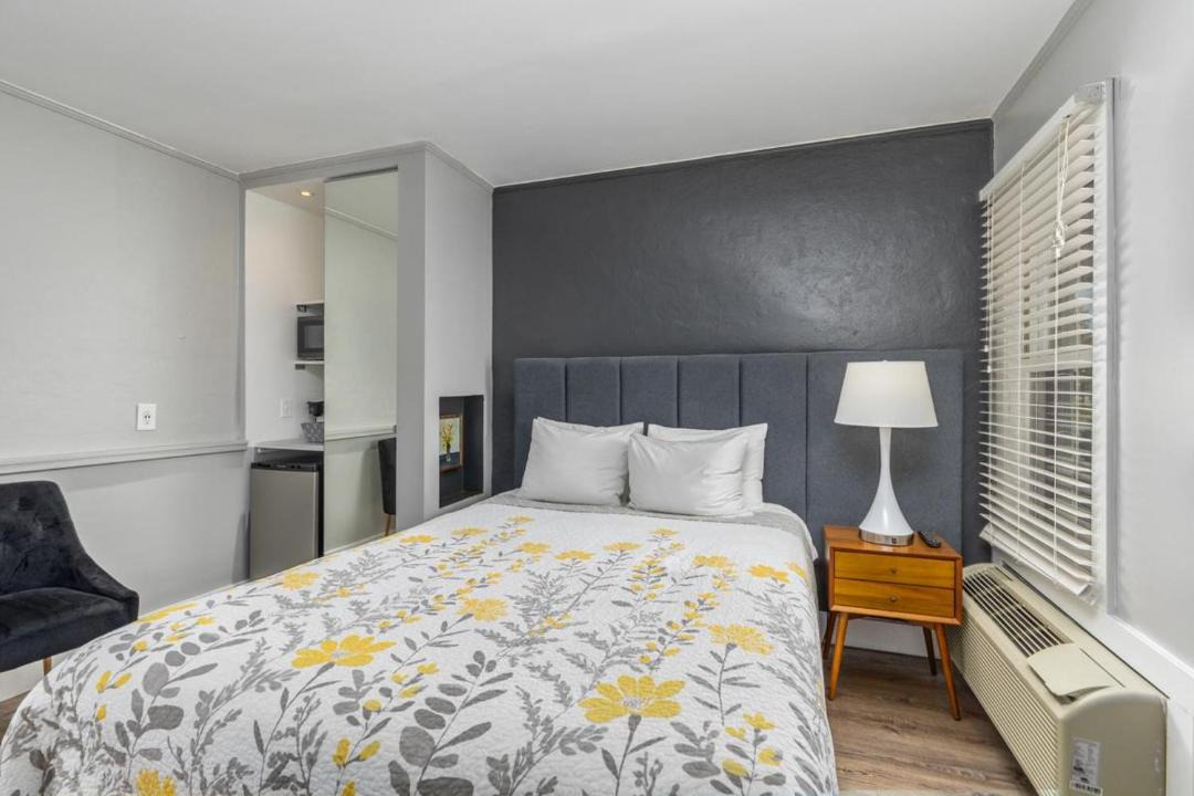 Photo of Bedroom in Douglas