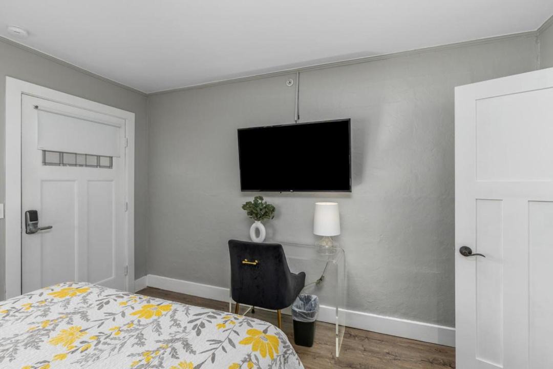 Photo of Bedroom in Douglas