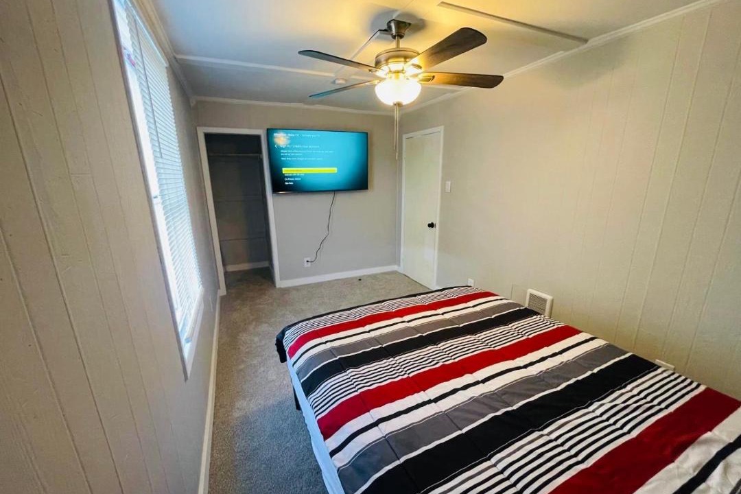 Photo of Bedroom in Ashland