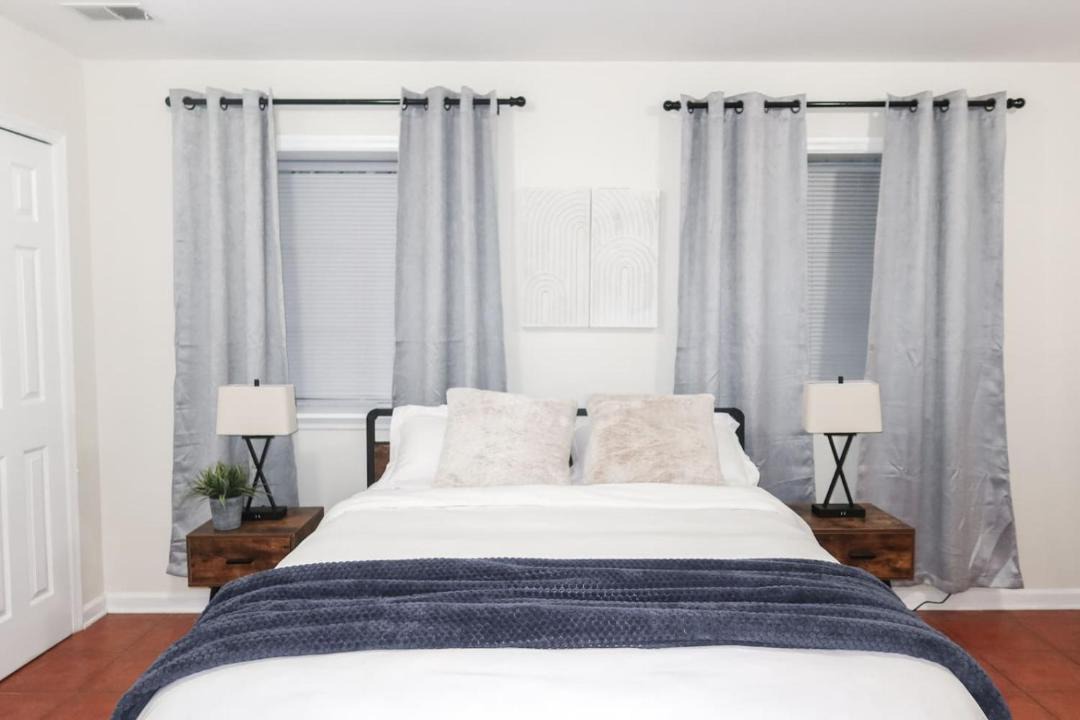 Photo of Bedroom in Forest Hill