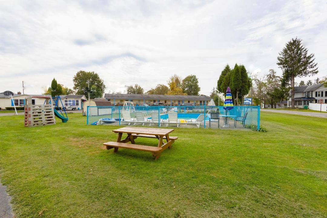 Photo of Others in Conneaut Lakeshore