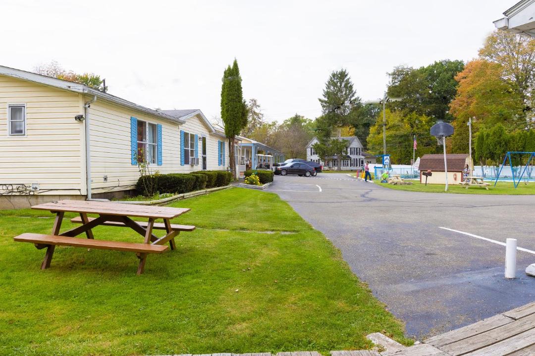 Photo of Others in Conneaut Lakeshore