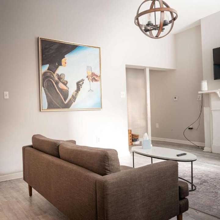 Photo of Livingroom in Central Northside