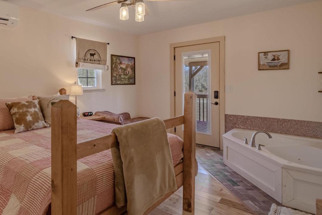 Photo of Bedroom in Whitley City