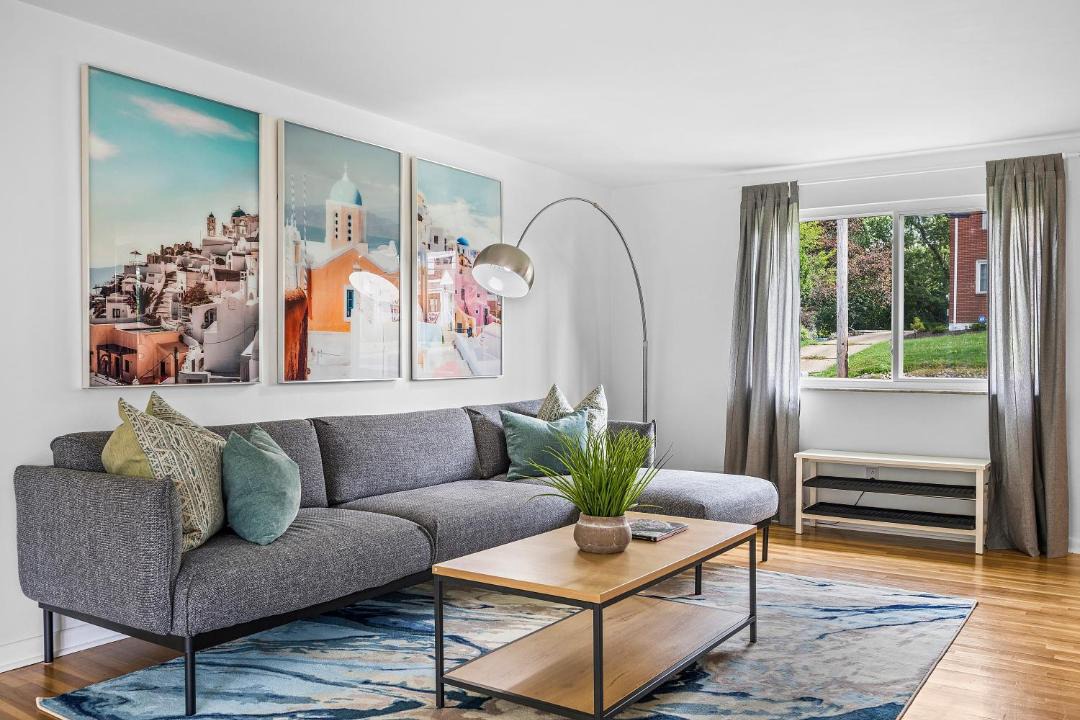 Photo of Livingroom in Pittsburgh