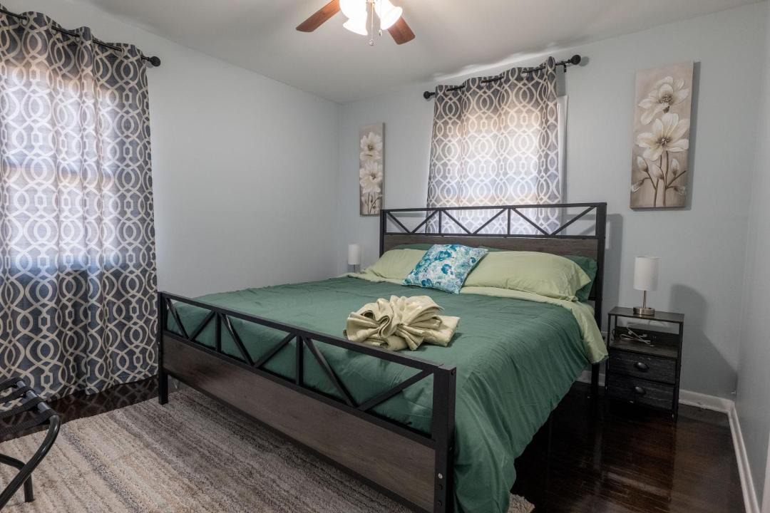 Photo of Bedroom in Rahway