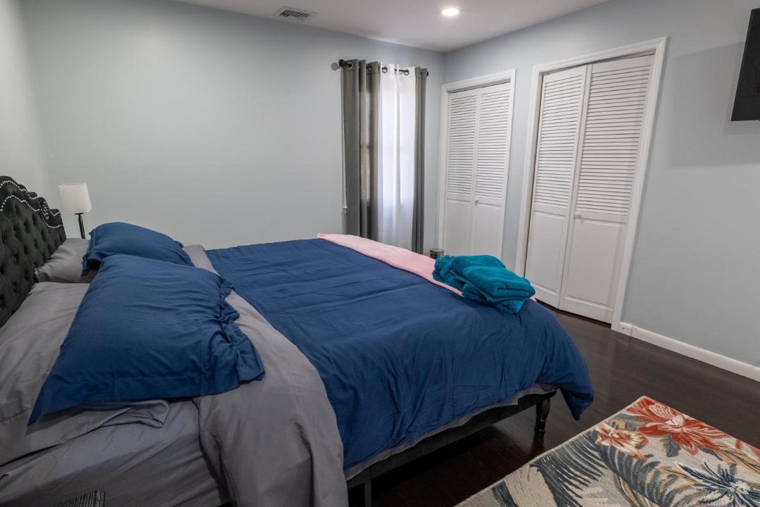 Photo of Bedroom in Rahway