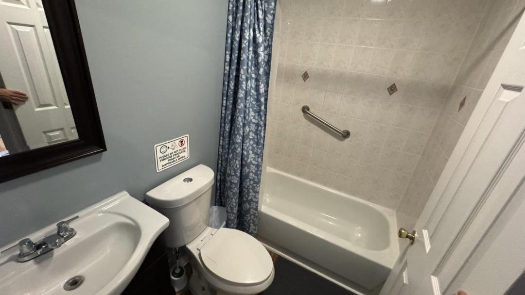 Photo of Bathroom in Union City