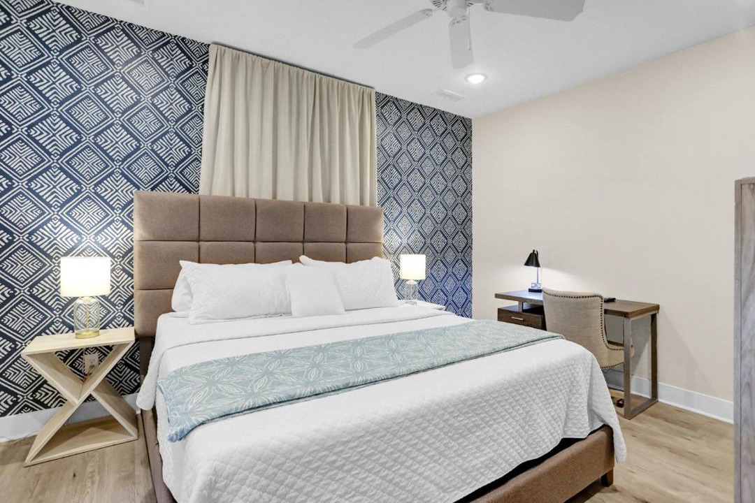 Photo of Bedroom in Midtown