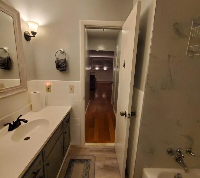 Photo of Bathroom in Euclid