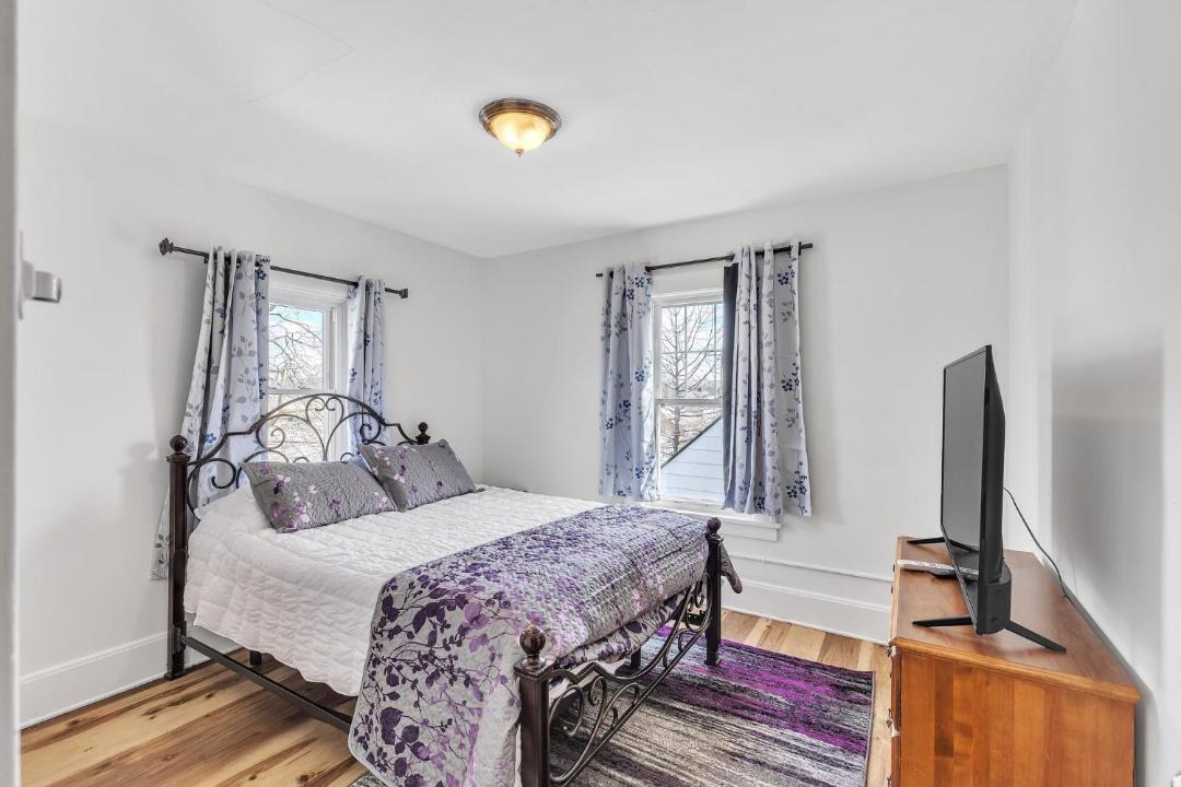 Photo of Bedroom in Garfield Heights