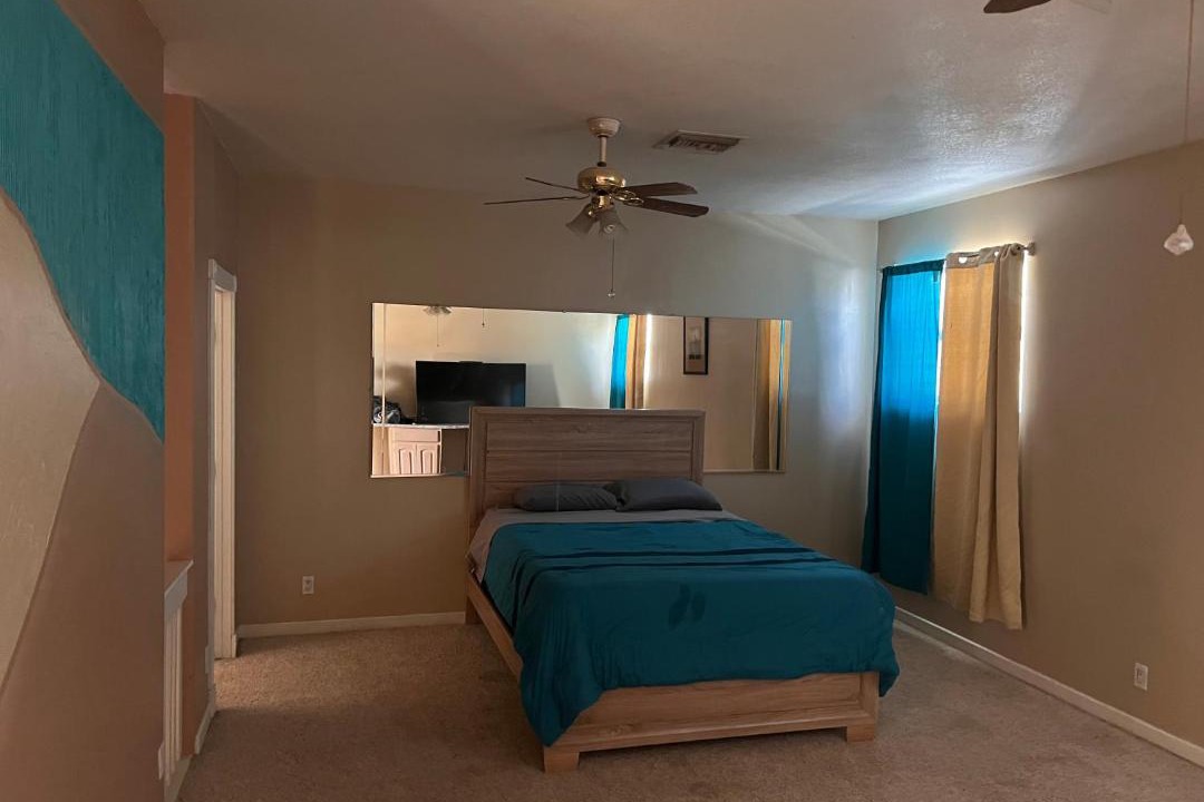 Photo of Bedroom in F. Q. Story