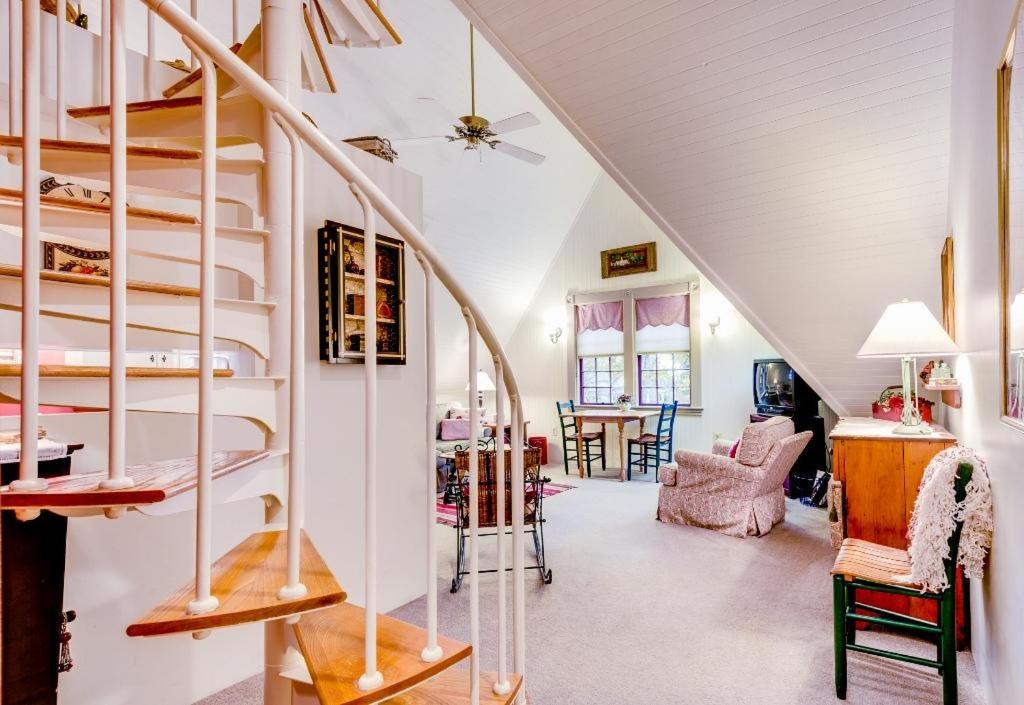 Photo of Livingroom in Chautauqua